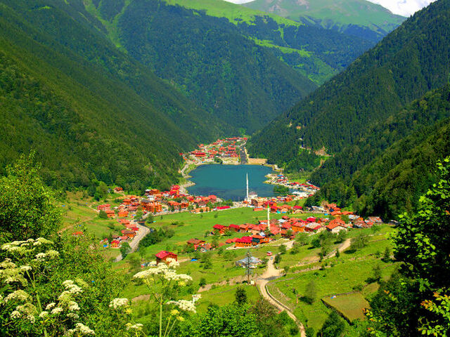 UÇAKLI KARADENİZ VE BATUM TURU